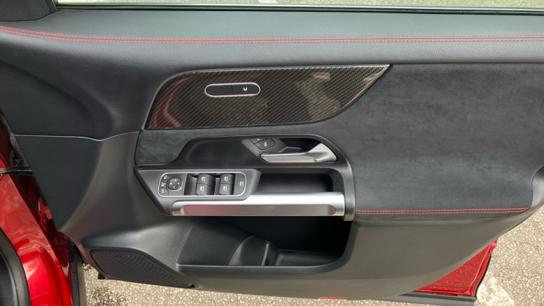 Mercedes-Benz GLB 200 AMG Line Premium 5dr 7G-Tronic Petrol Estate